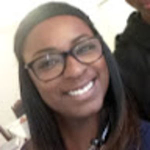 Meet your Posher, Simone